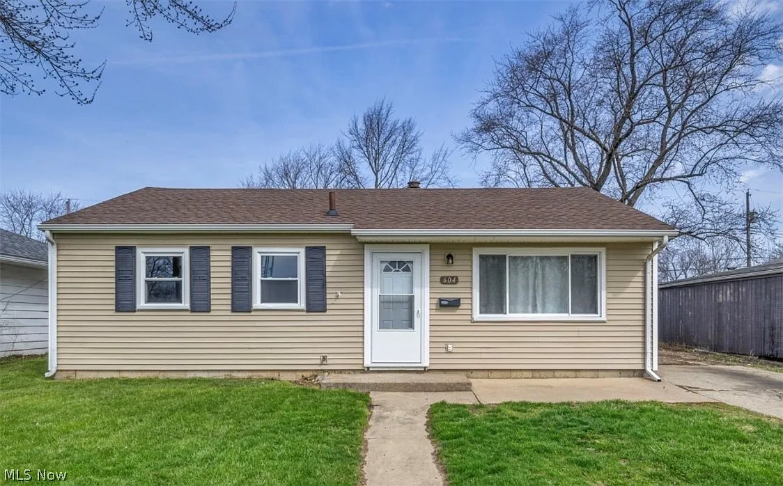 604 Bell Ave photo 1