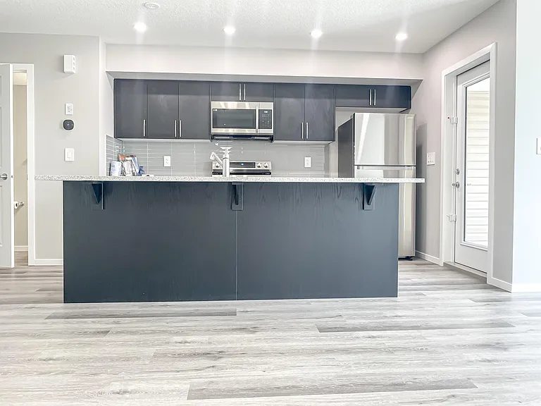 831 Windbury St SW — Photo 4