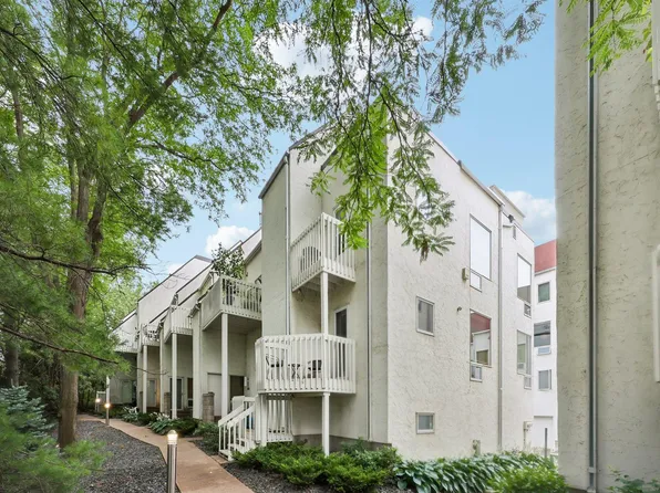 3058 Lake Shore Dr #A, Minneapolis, MN 55416