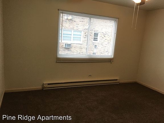 5th image of 1120 Parkwood Dr APT 204