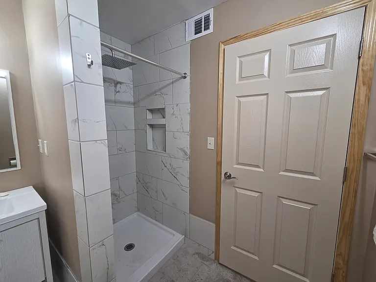 414 Perrin St #2 — Photo 12