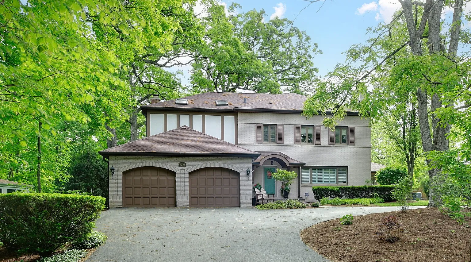 5319 Brookbank Rd photo 1