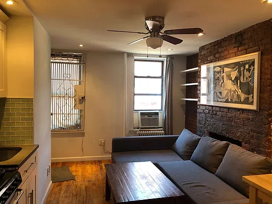 Rented by Evergreen Realty & Investments | media 3