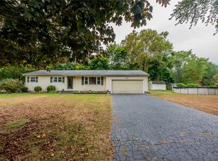 255 Longview Dr, Webster, NY 14580