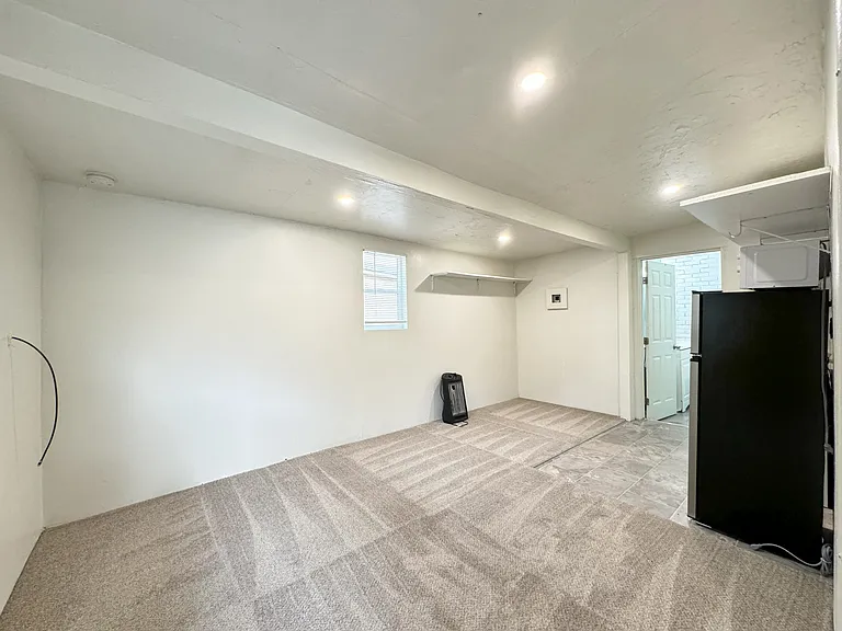 2065 1/2 Whitfield Way #C — Photo 6