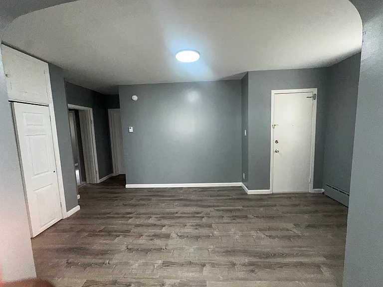 84 Washington St #1R — Photo 2