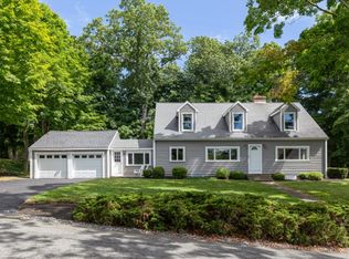 14 Winchester St, Southborough, MA 01772
