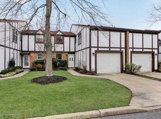 9 Willow Ln, Spring Lake, NJ 07762