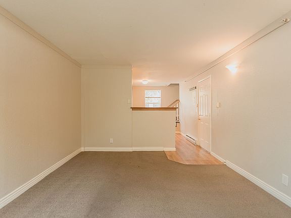 3rd image of 2301 Goss St Unit 208