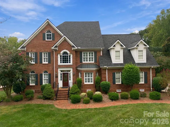 633 Peace Haven Rd, Kannapolis, NC 28083