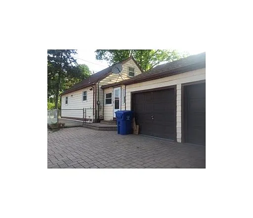71 Diaz St photo 1