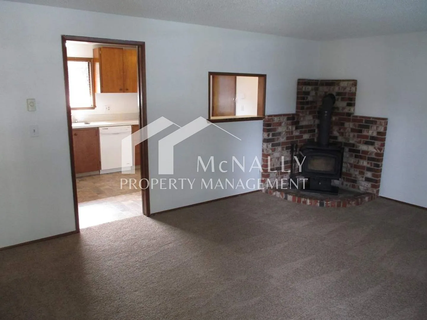 Two-Bedroom, One-Bathroom Duplex Near Downtown Gig Harbor — Photo 3