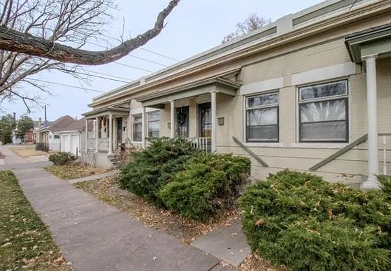 127 E Exposition Ave — Photo 1