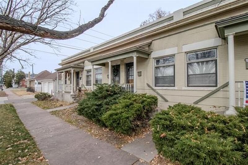 1st image of 127 E Exposition Ave