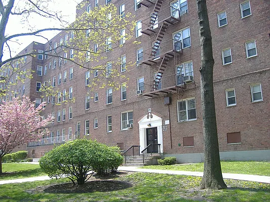 Rented by D S J Realty LLC | media 23