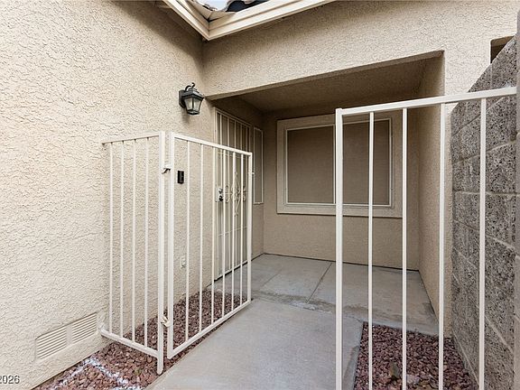 3rd image of 3420 Wexford Ln Unit 102