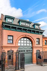 407 Vanderbilt Avenue in Clinton Hill