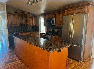 1195 Tyler St, Salinas, CA 93906