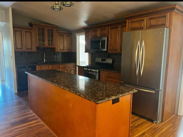 1195 Tyler St, Salinas, CA 93906