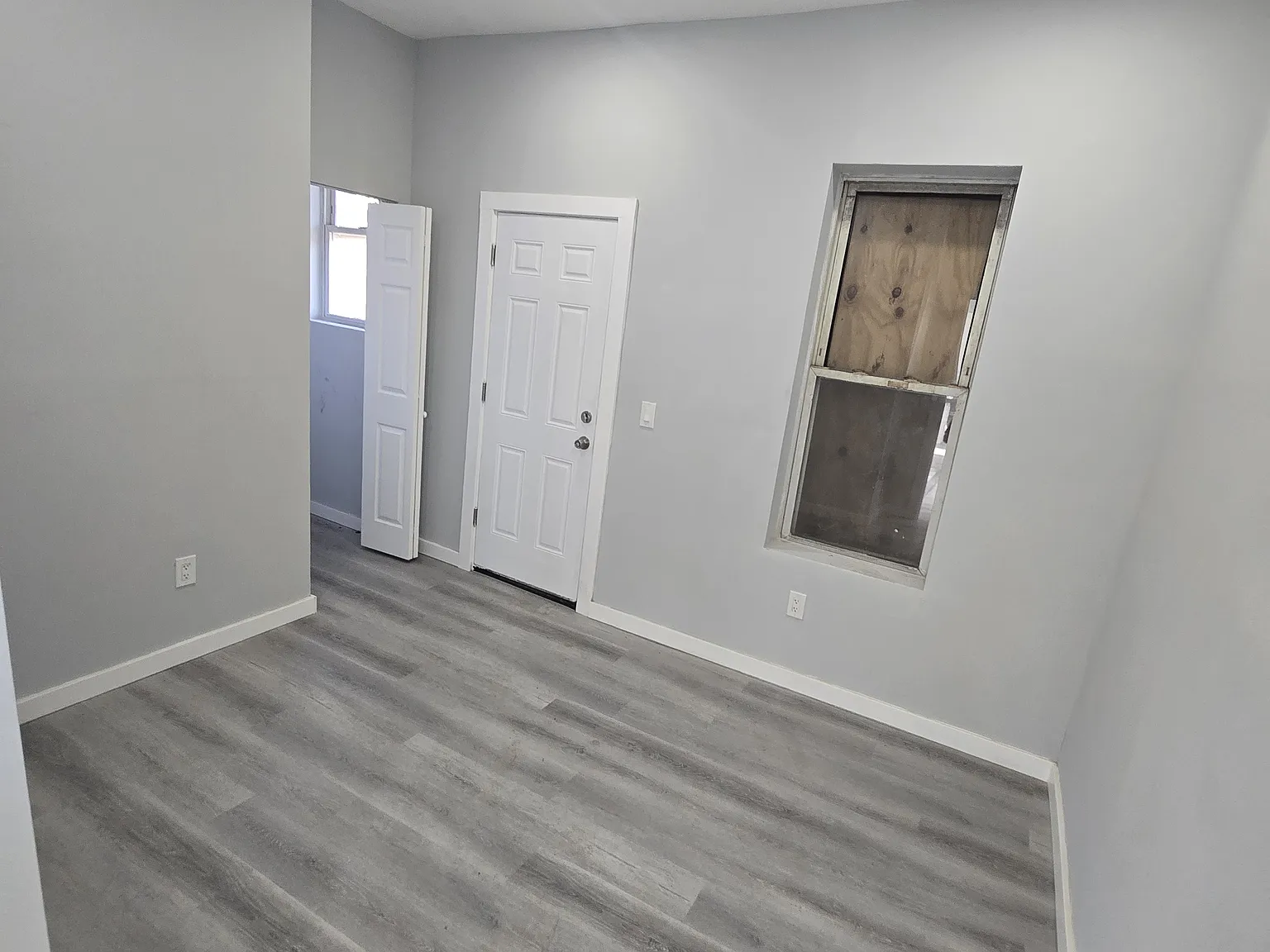 5 bed, $2,600 — Photo 4