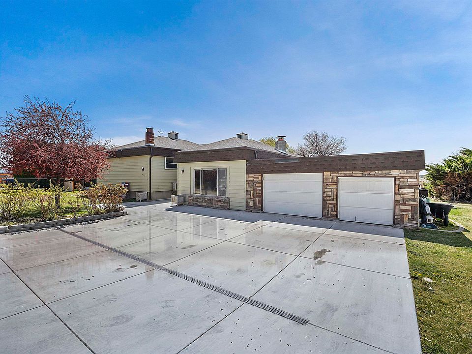 1st image of 2641 Sunset Dr