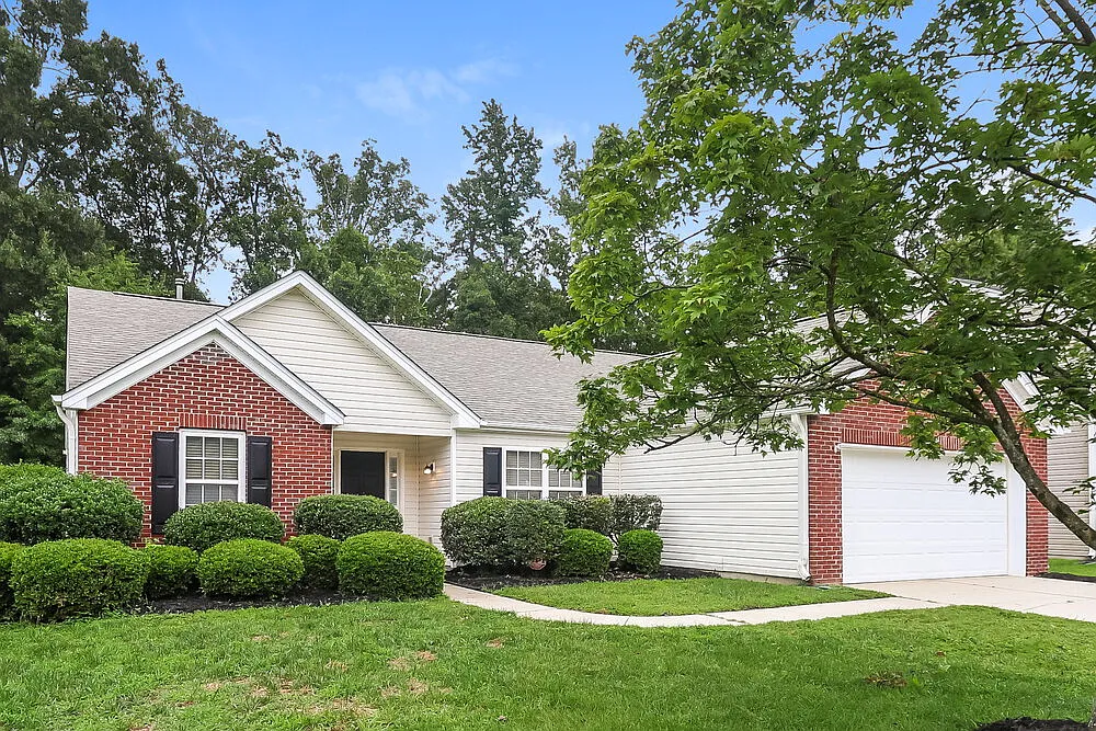 3 bed, 2.0 bath, 1841 sqft, $2,115 — Photo 3