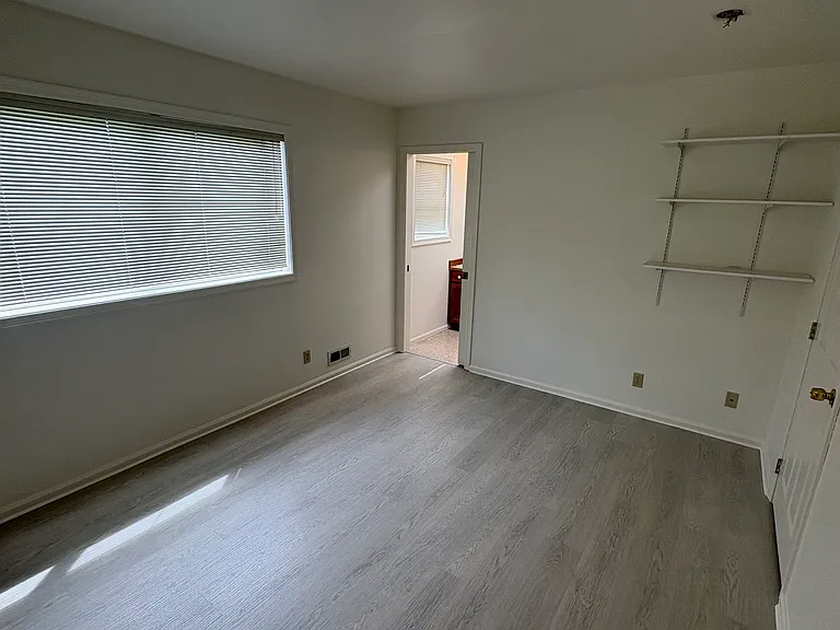 8058 Fauntleroy Way SW — Photo 10