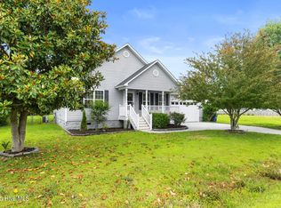 219 Deer Haven Dr, Richlands, NC 28574
