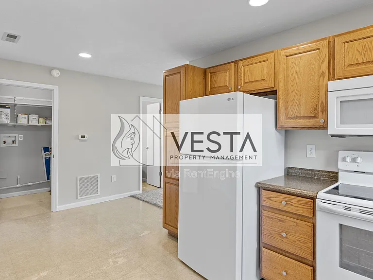 588 Ray Hill Rd #D — Photo 28