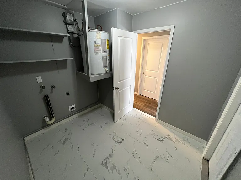 1384 Boylan Ave #B — Photo 8