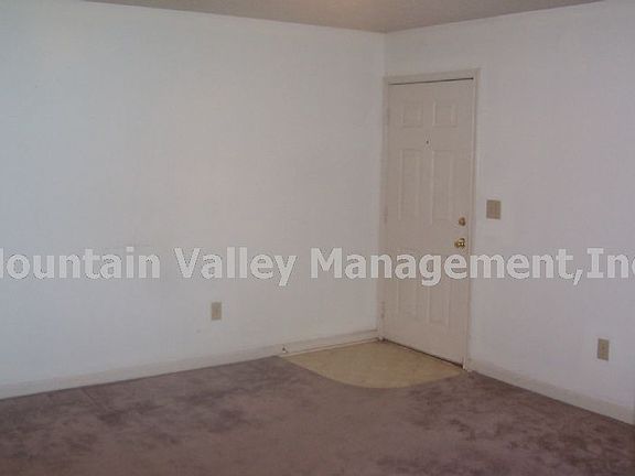 4th image of 1374 Reservoir St APT J