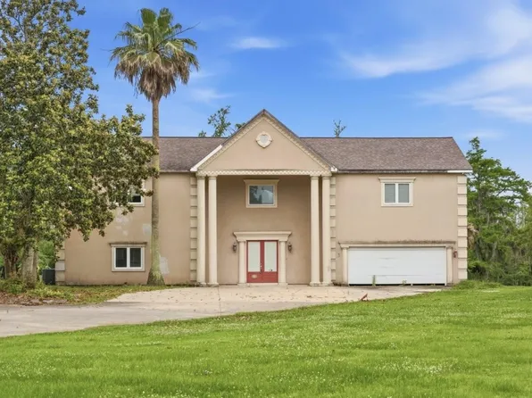 3831 River Bluff Ln, Westlake, LA 70669