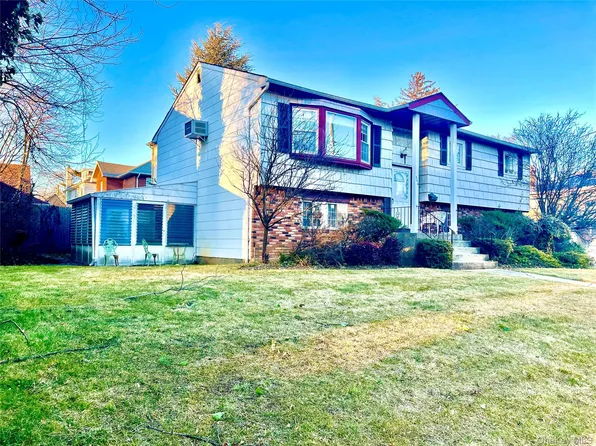 366 Carvel Avenue, Cedarhurst, NY 11516