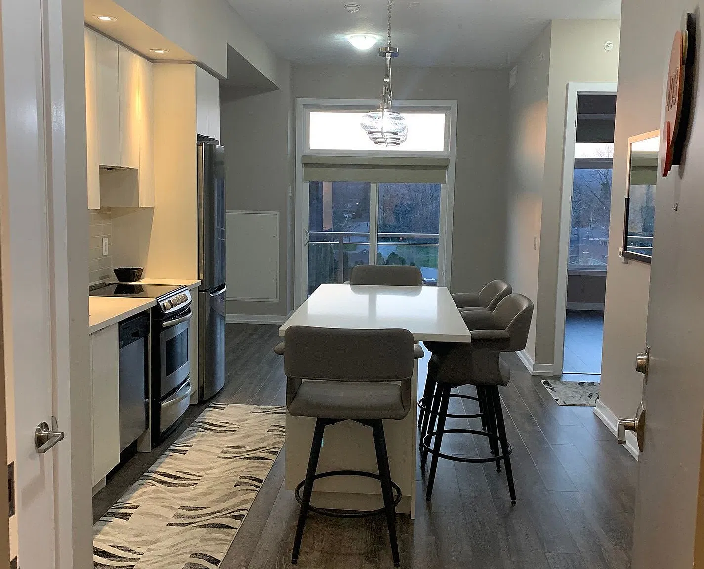 2 bed, $2,780 — Photo 3