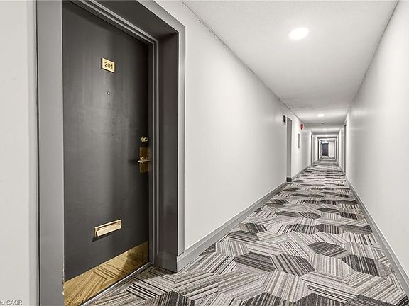3rd image of 2411 New St #201