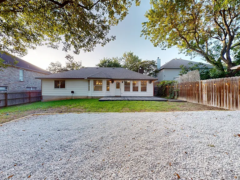 1009 Crimson Cove Dr — Photo 44