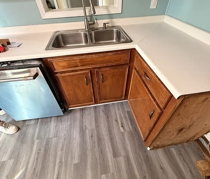 25 Louise Ave — Photo 6
