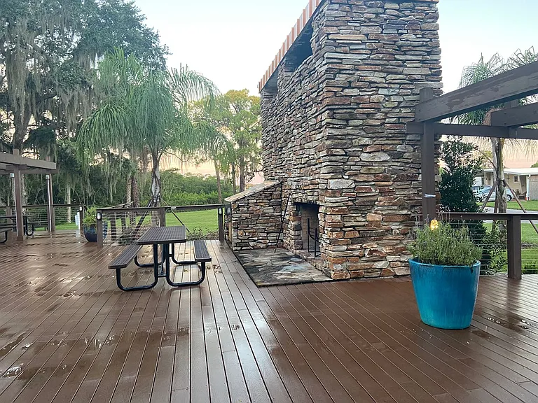 54 Colony Dr N — Photo 44