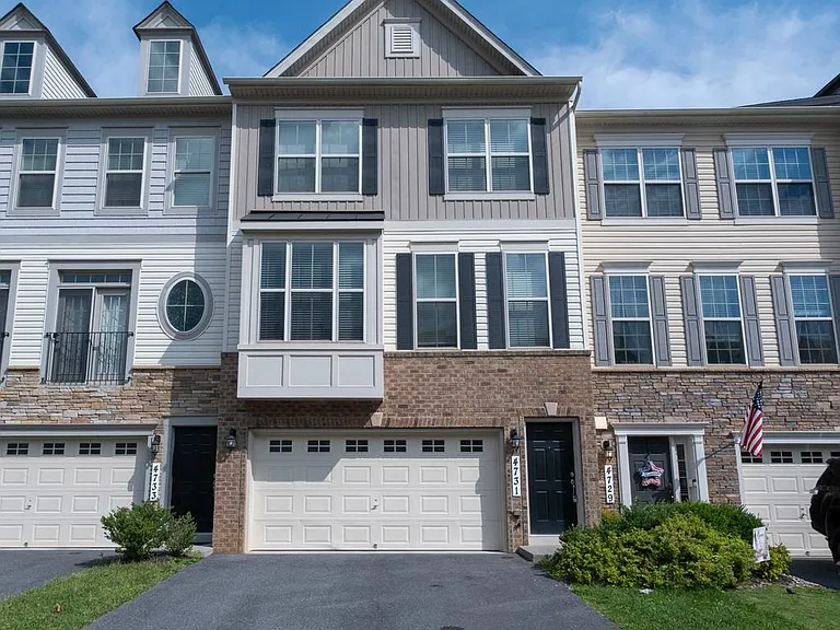 4731 Cambria Rd — Photo 2