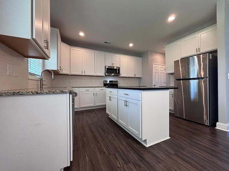 513 Harvest Meadow Xing — Photo 8