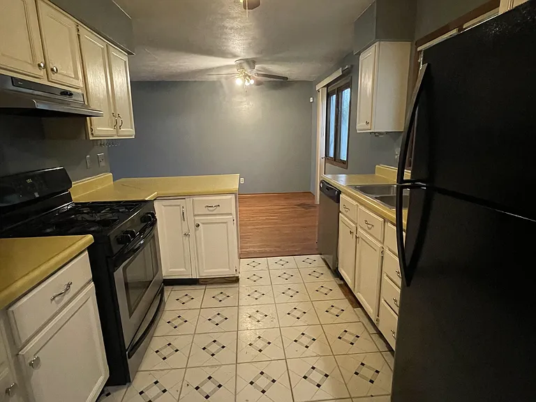 2104 N 14th St — Photo 9
