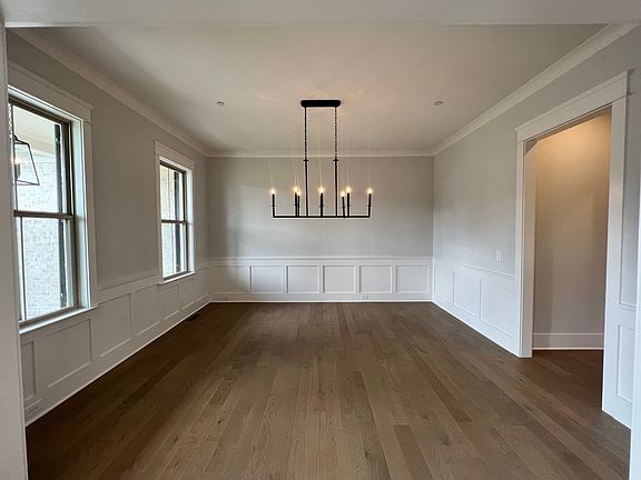 5th image of 1019 Sinatra Dr Lot 4