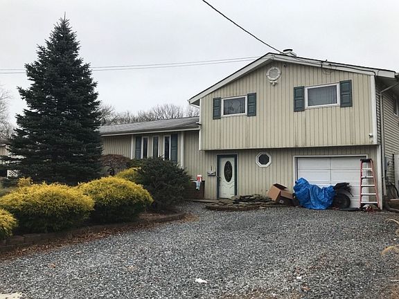 2nd image of 1808 Phillips Dr