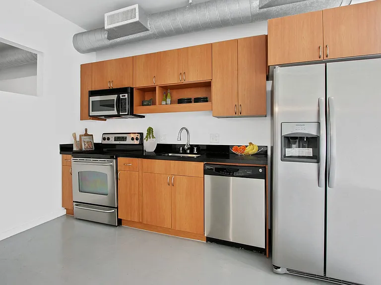 Packard Lofts — Photo 11