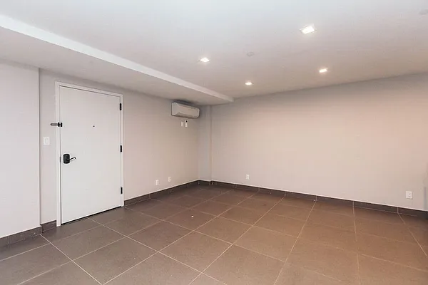 Rented by Zumper Inc | media 31