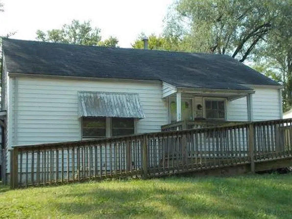 8046 Patterson Dr, Saint Louis, MO 63134