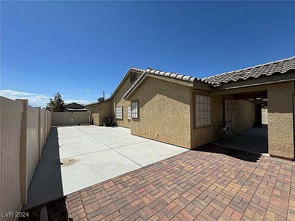 4th image of 3224 Crested Moss Ave