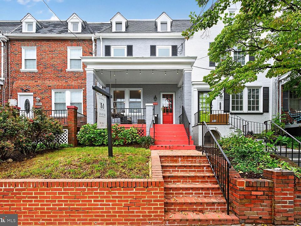 1st image of 2416 39th St NW