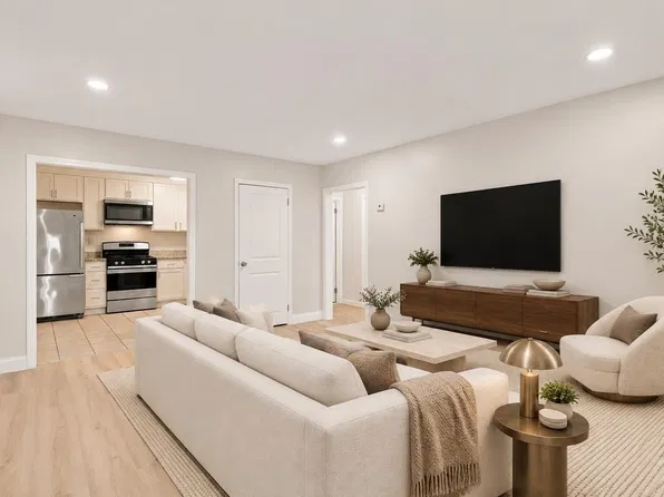 645 W Lowell Ave Unit 8, Haverhill, MA 01832