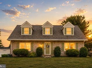 2216 Ridgemont Dr, Finksburg, MD 21048
